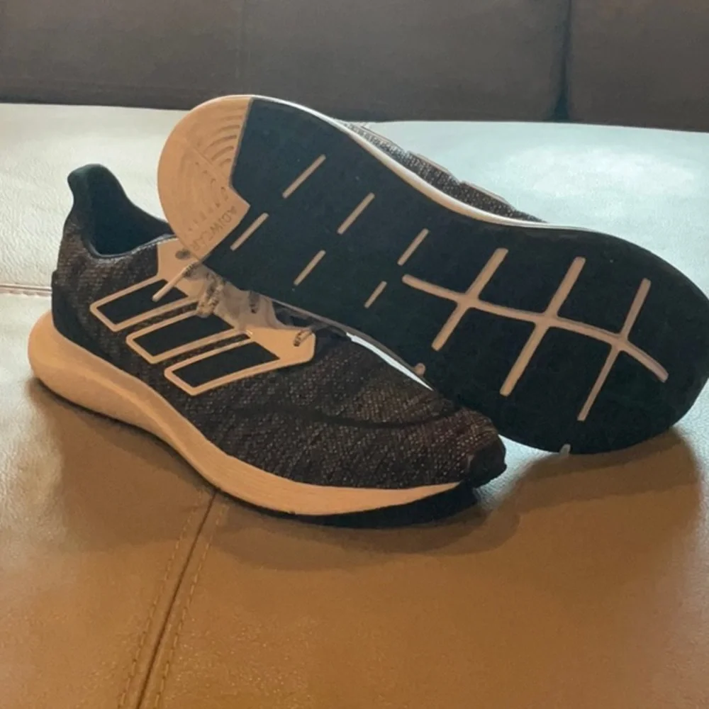 Adidas - Picture 2 of 2